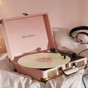 Old record player.. baby pink